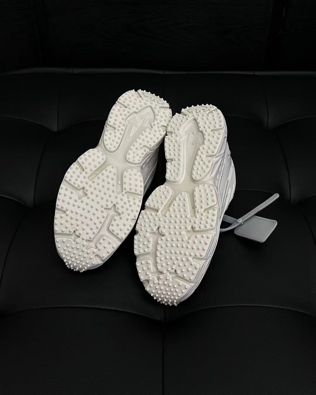 Black Mesh Graphic Chunky - Men's