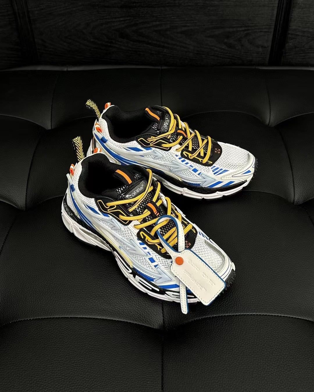 White Mesh Graphic Chunky - Men's