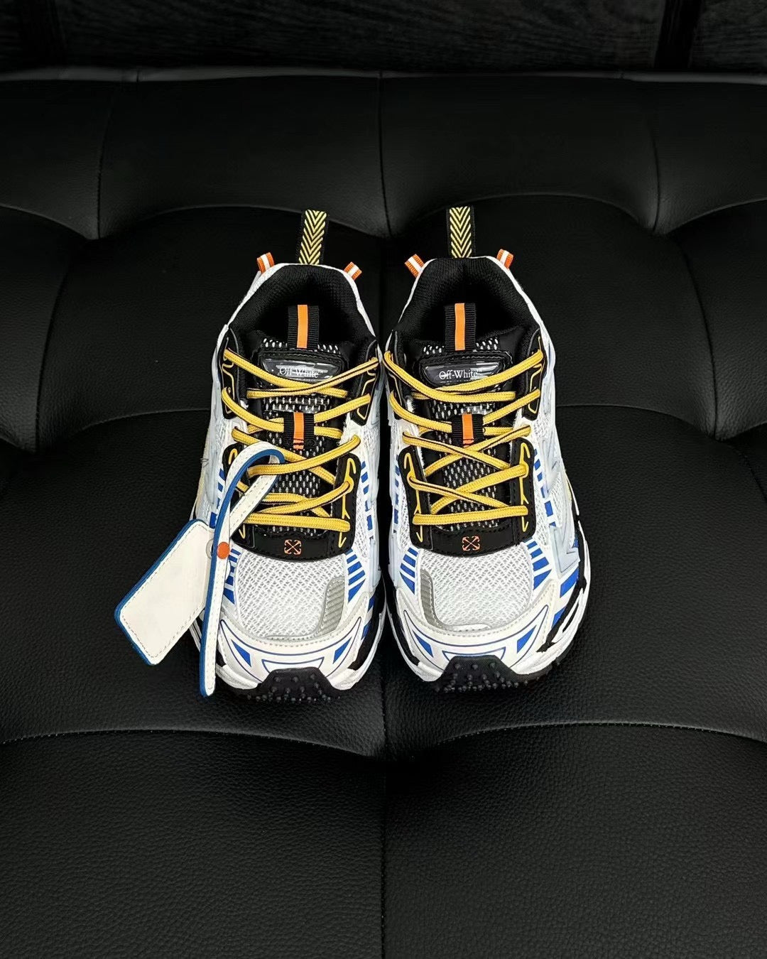White Mesh Graphic Chunky - Men's