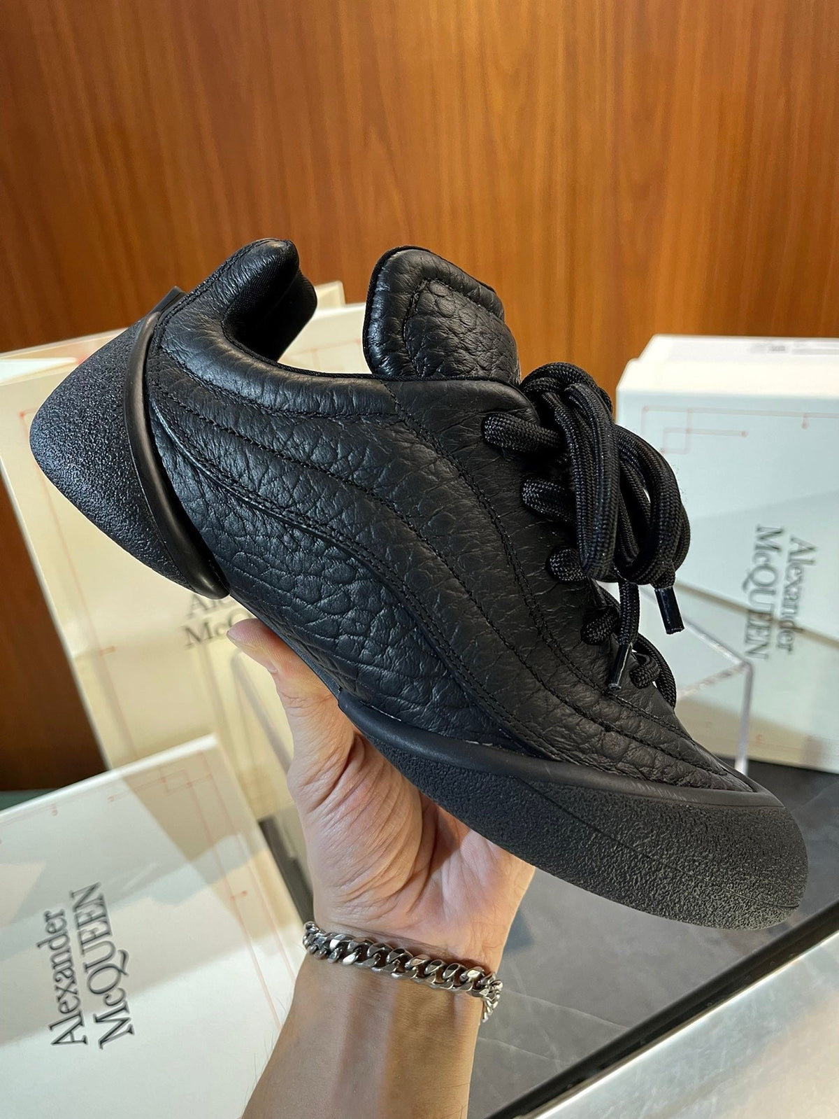 Black Mesh Tonal Chunky - Men's