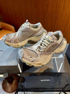 Dunkle Distressed-Mesh-Sneaker