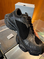 Dunkle Distressed-Mesh-Sneaker