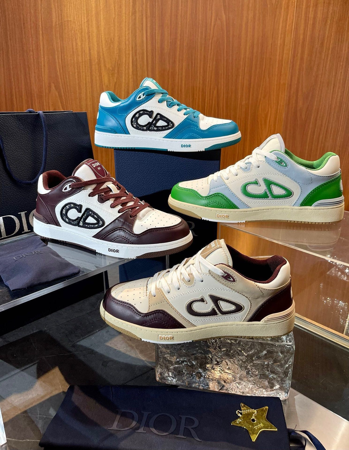 Türkisblaue CD-Sneaker aus Leder mit niedriger Silhouette – Herren