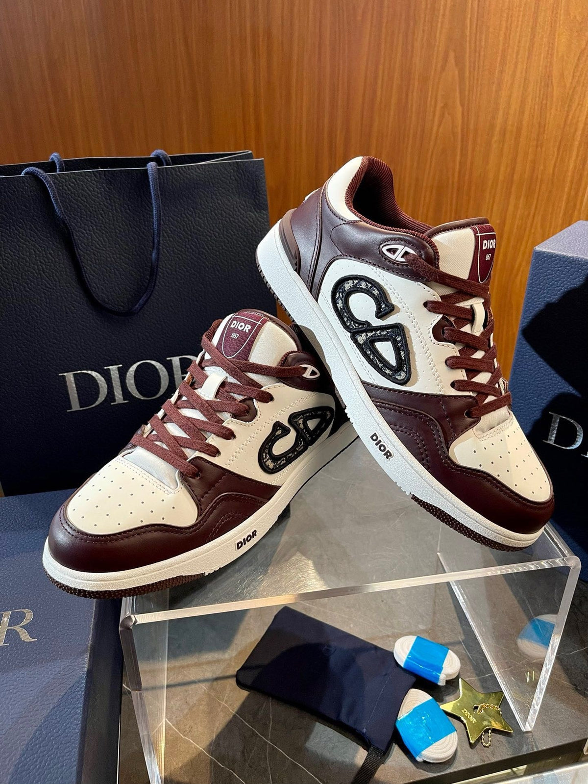 Türkisblaue CD-Sneaker aus Leder mit niedriger Silhouette – Herren