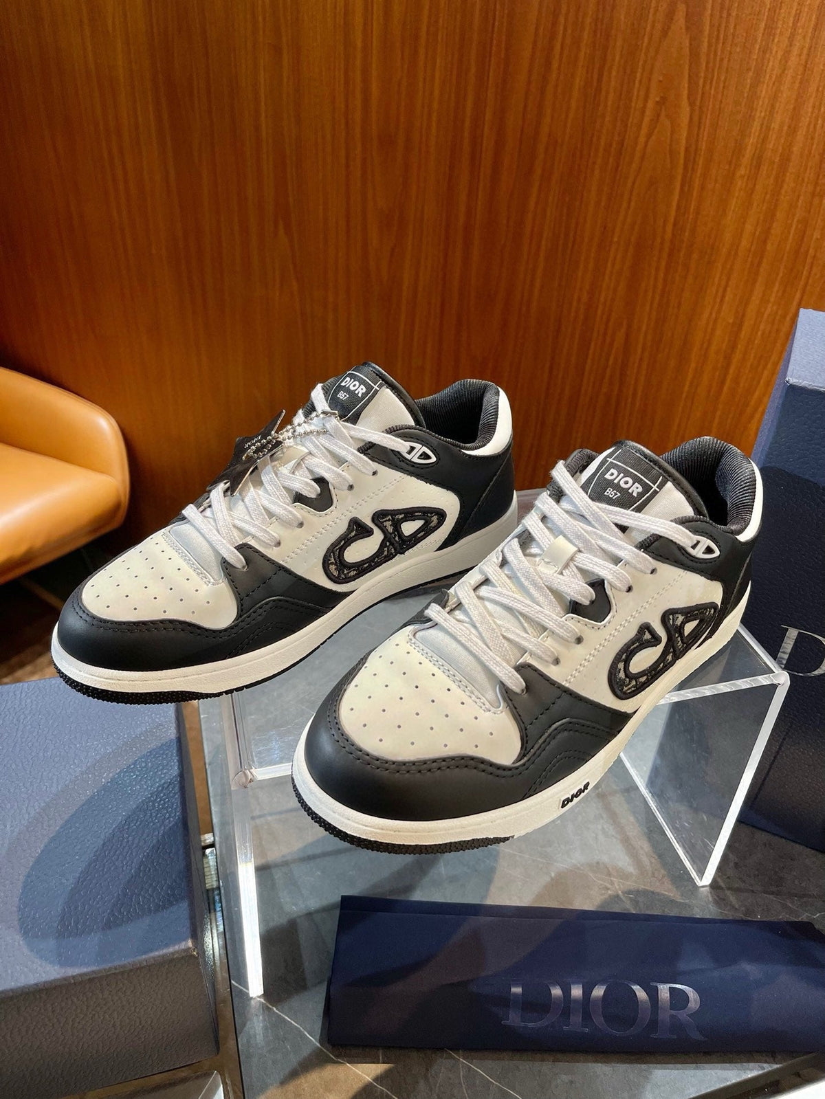 Türkisblaue CD-Sneaker aus Leder mit niedriger Silhouette – Herren