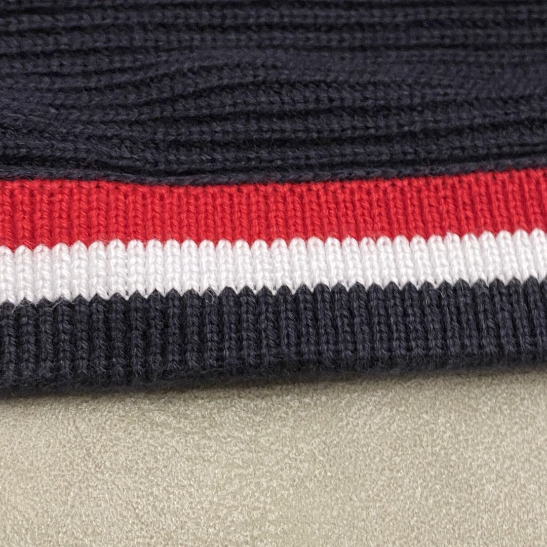 Schwarzer Baumwollpullover mit Kontrastsaum – Herren