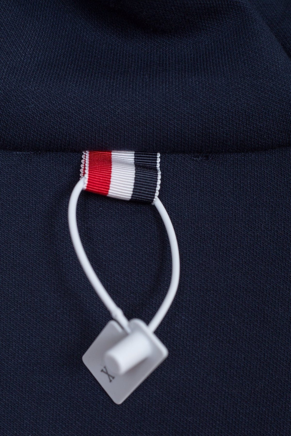 Marineblaue Baumwoll-Reißverschlussjacke mit Streifenmuster für Herren