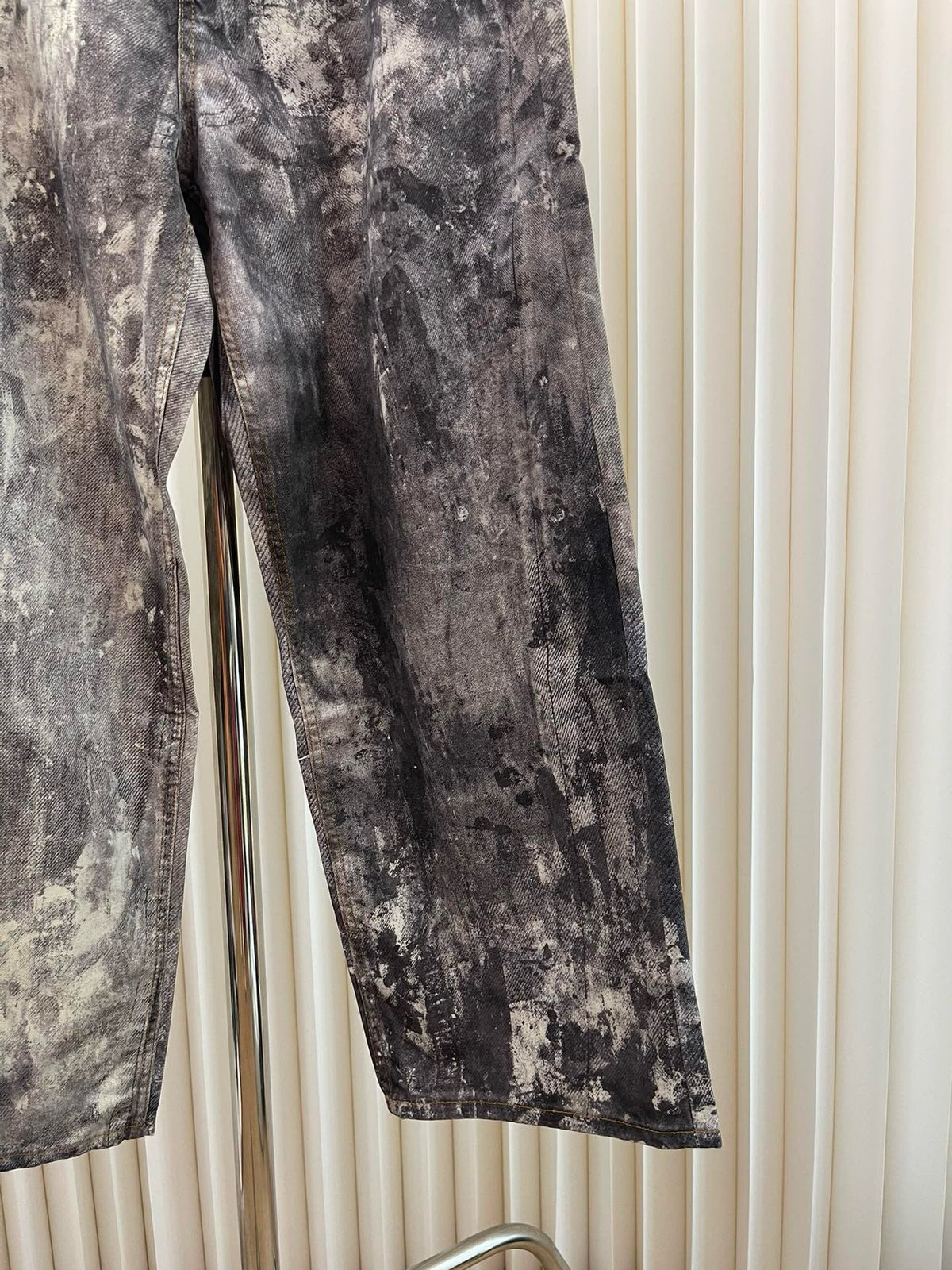 Braune Jeans mit Schlammwäsche und weitem Bein – Herren