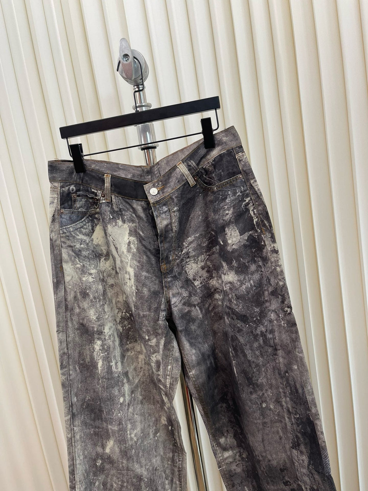 Braune Jeans mit Schlammwäsche und weitem Bein – Herren