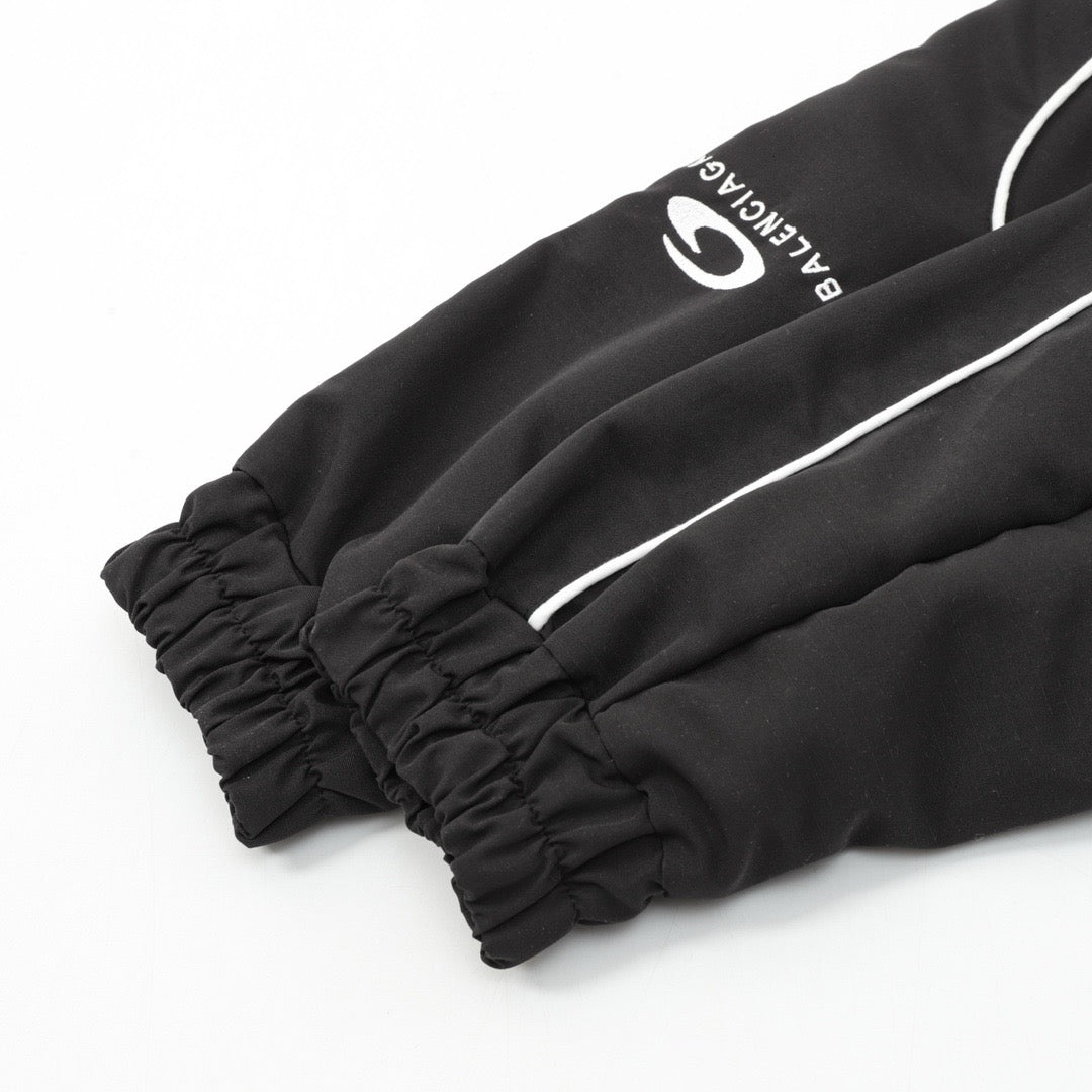 Cremefarbener Trainingsanzug aus Nylon mit Paspelierung – Herren