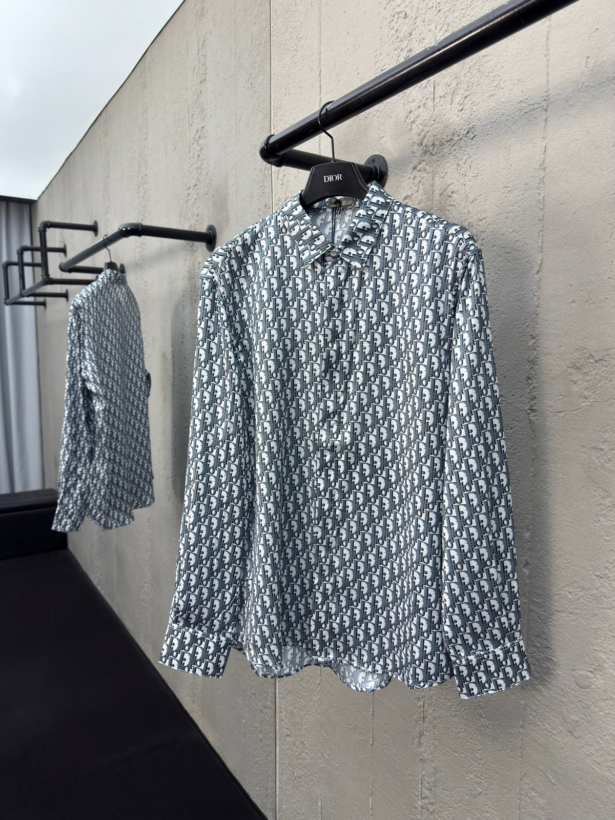 Weißes Langarmshirt aus Baumwolle mit Monogramm-Print – Herren