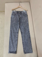 Graue Acid-Wash Jeans mit geradem Bein - Damen