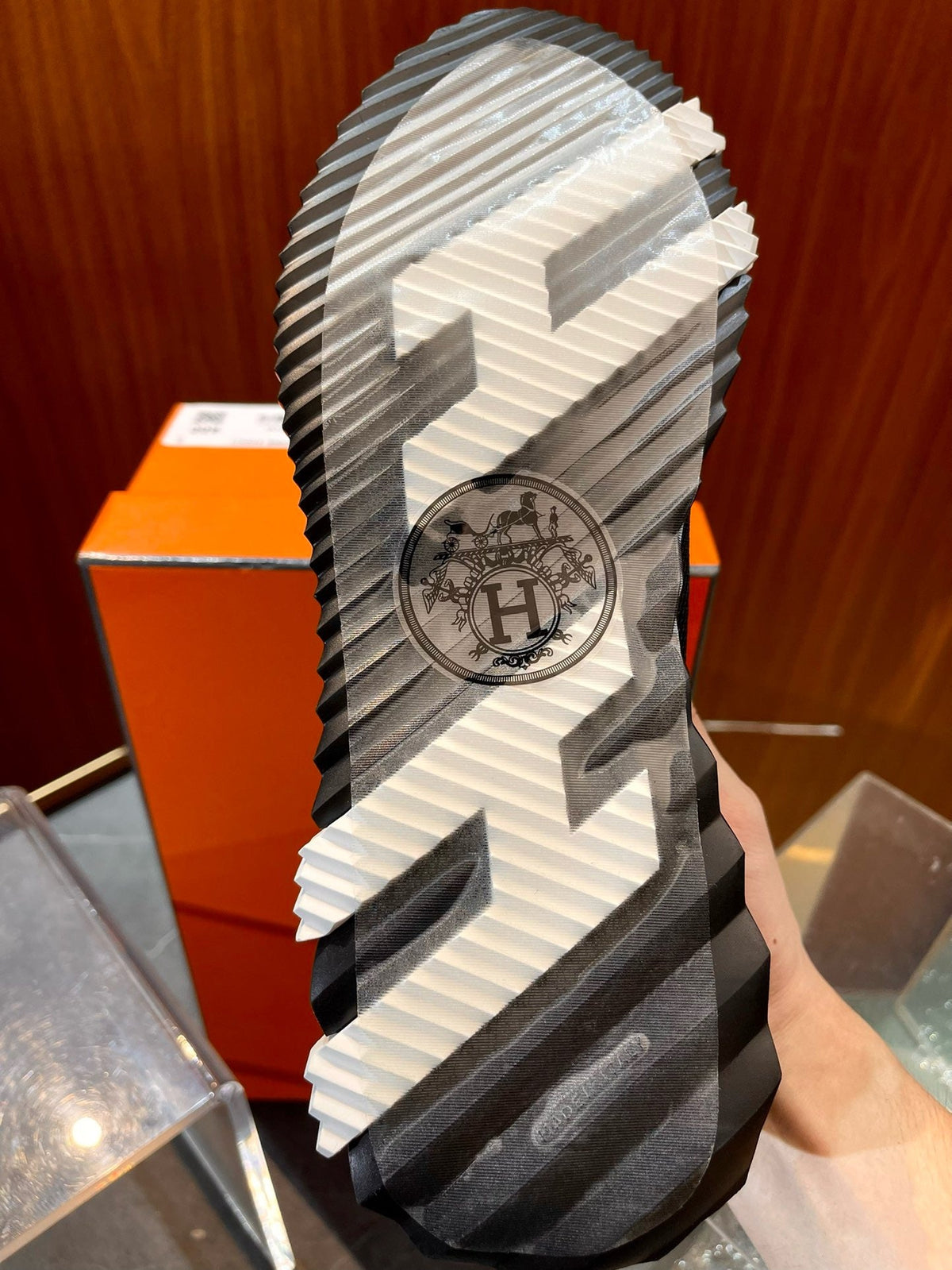 Schwarze Turnschuhe