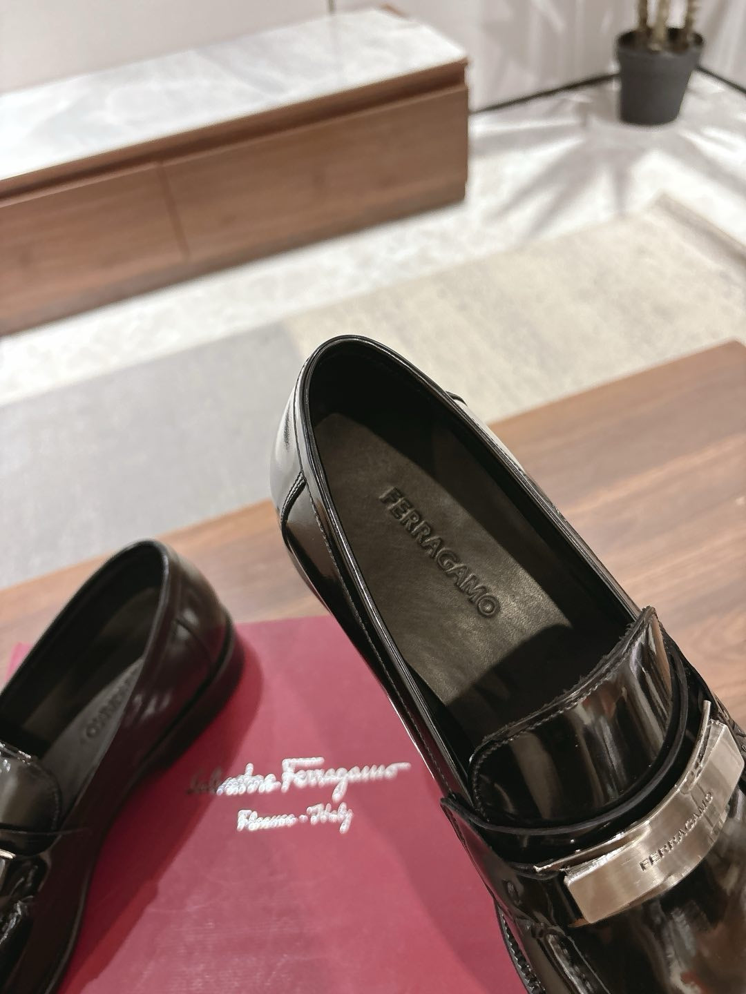 Schwarzer Leder-Loafer mit klobiger Sohle – Herren