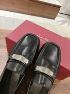 Schwarzer klobiger Bit-Loafer aus Leder – Herren