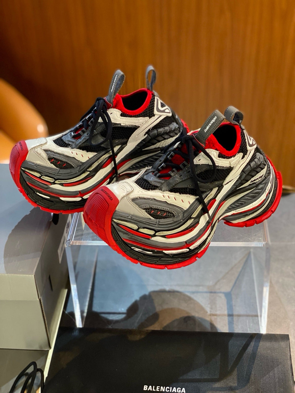 Panelled Runner Dunkelgraue Sneakers