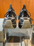 Panelled Runner Dunkelgraue Sneakers