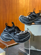 Panelled Runner Dunkelgraue Sneakers