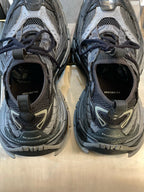 Panelled Runner Dunkelgraue Sneakers