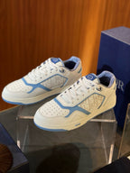 Mehrfarbige Turnschuhe