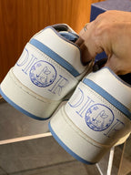 Mehrfarbige Turnschuhe