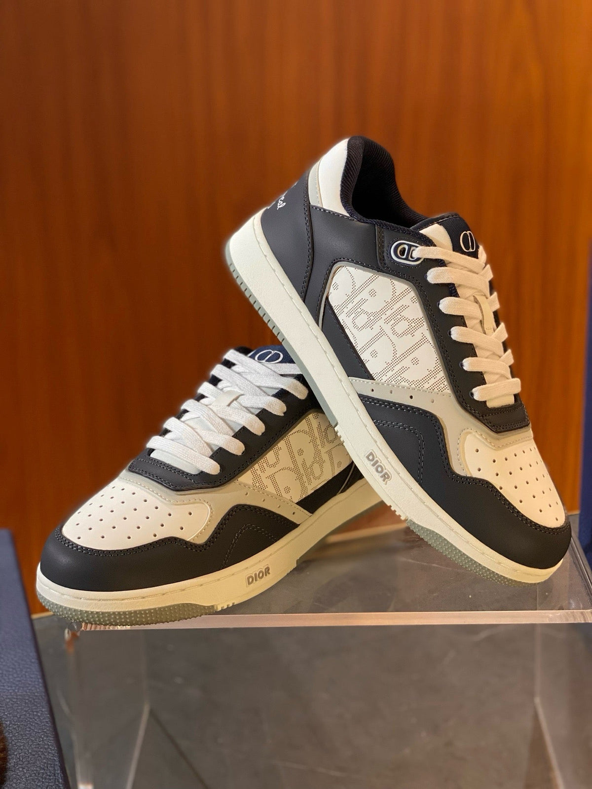 Mehrfarbige Turnschuhe