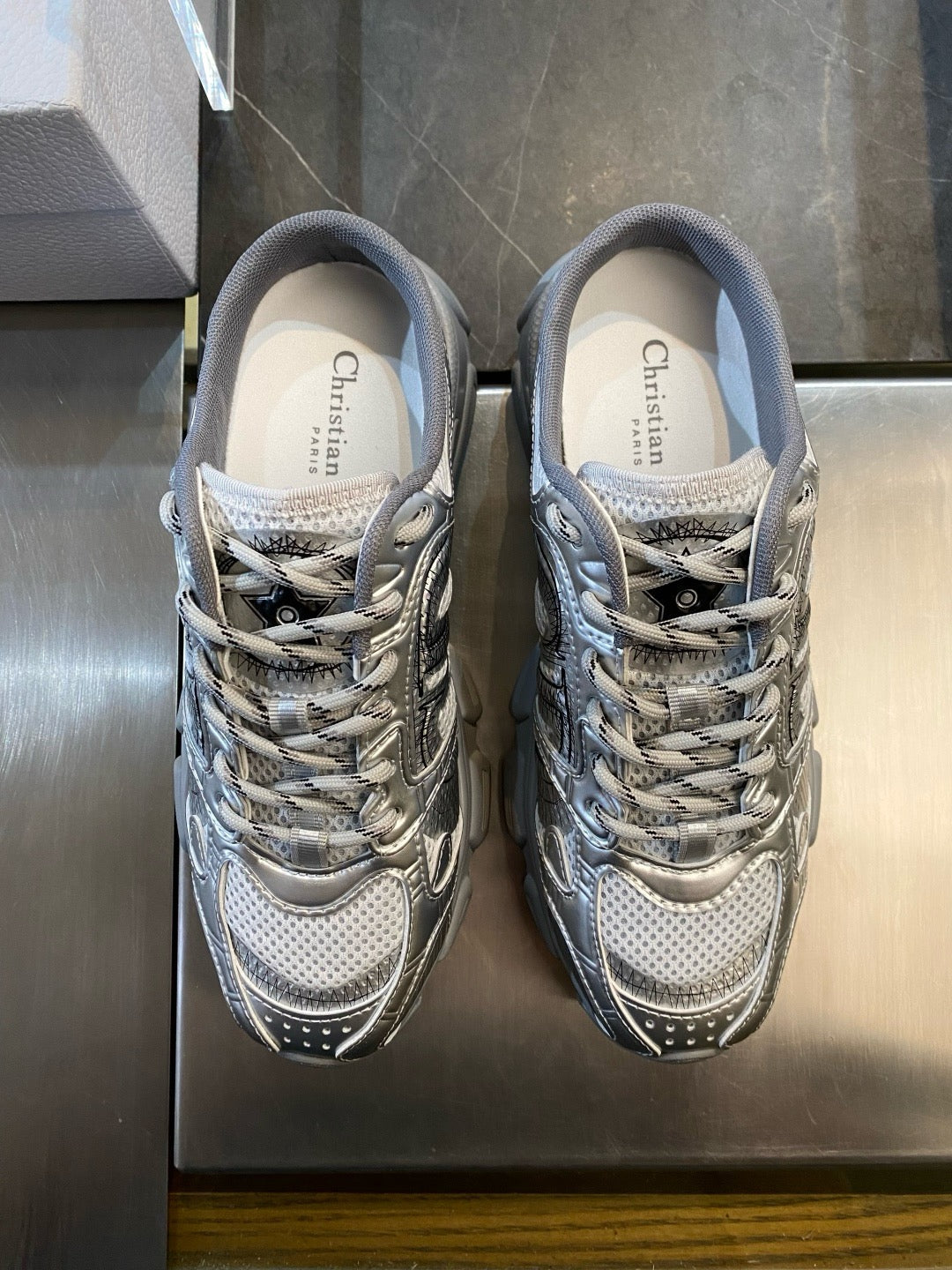 Grey Mesh Print Runner - Women's
