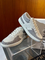 Cremefarbene Low-Top-Sneaker mit Leder-Paneelen – Herren