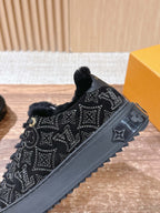 Schwarzer Wildleder-Shearling-gefütterter Low-Top – Damen