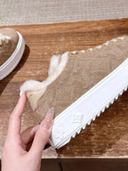 Schwarzer Wildleder-Shearling-gefütterter Low-Top – Damen