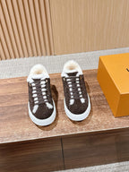 Schwarzer Wildleder-Shearling-gefütterter Low-Top – Damen