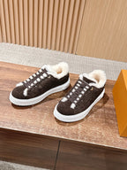 Schwarzer Wildleder-Shearling-gefütterter Low-Top – Damen