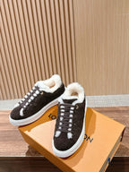 Schwarzer Wildleder-Shearling-gefütterter Low-Top – Damen