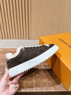 Schwarzer Wildleder-Shearling-gefütterter Low-Top – Damen