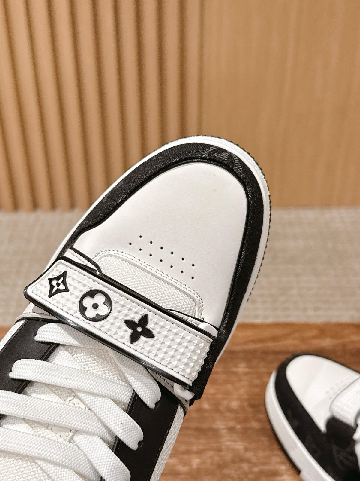 White Leather Graphic Chunky - Men's