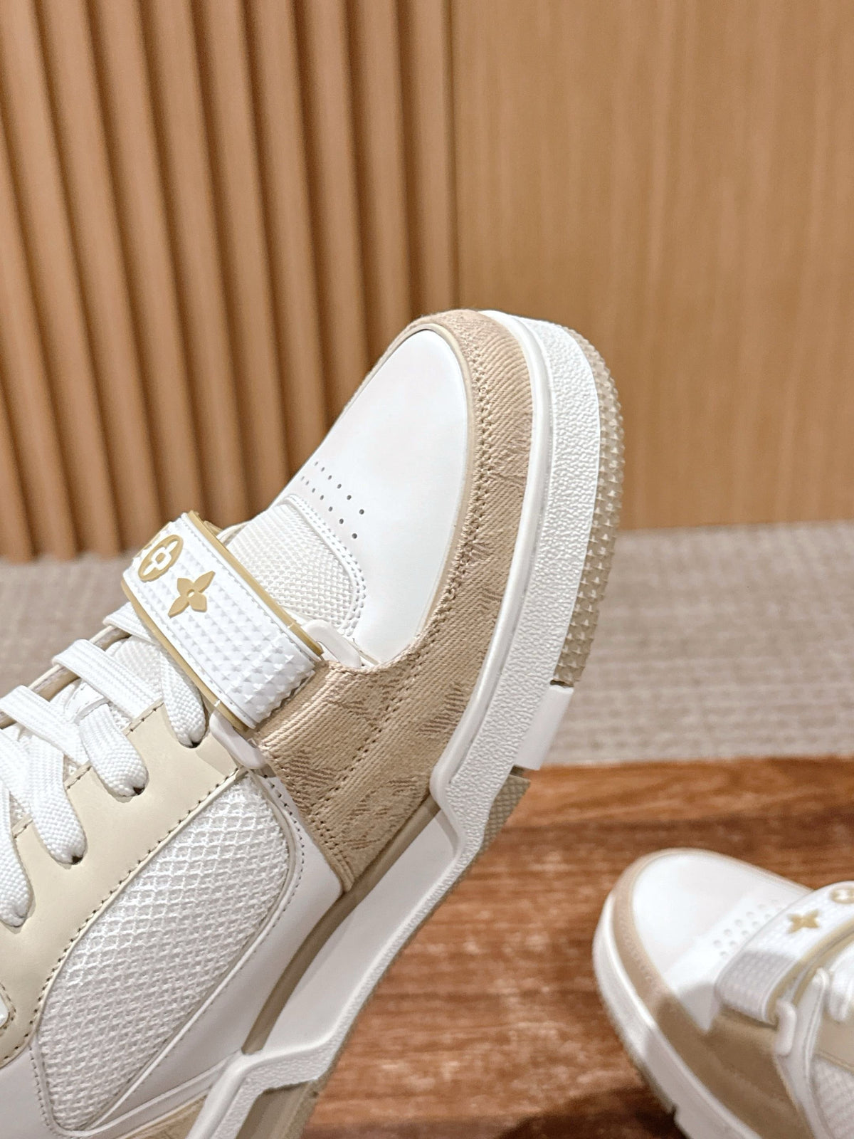 White Leather Graphic Chunky - Men's
