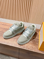 Trainer Black Textured