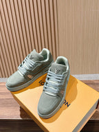 Trainer Black Textured