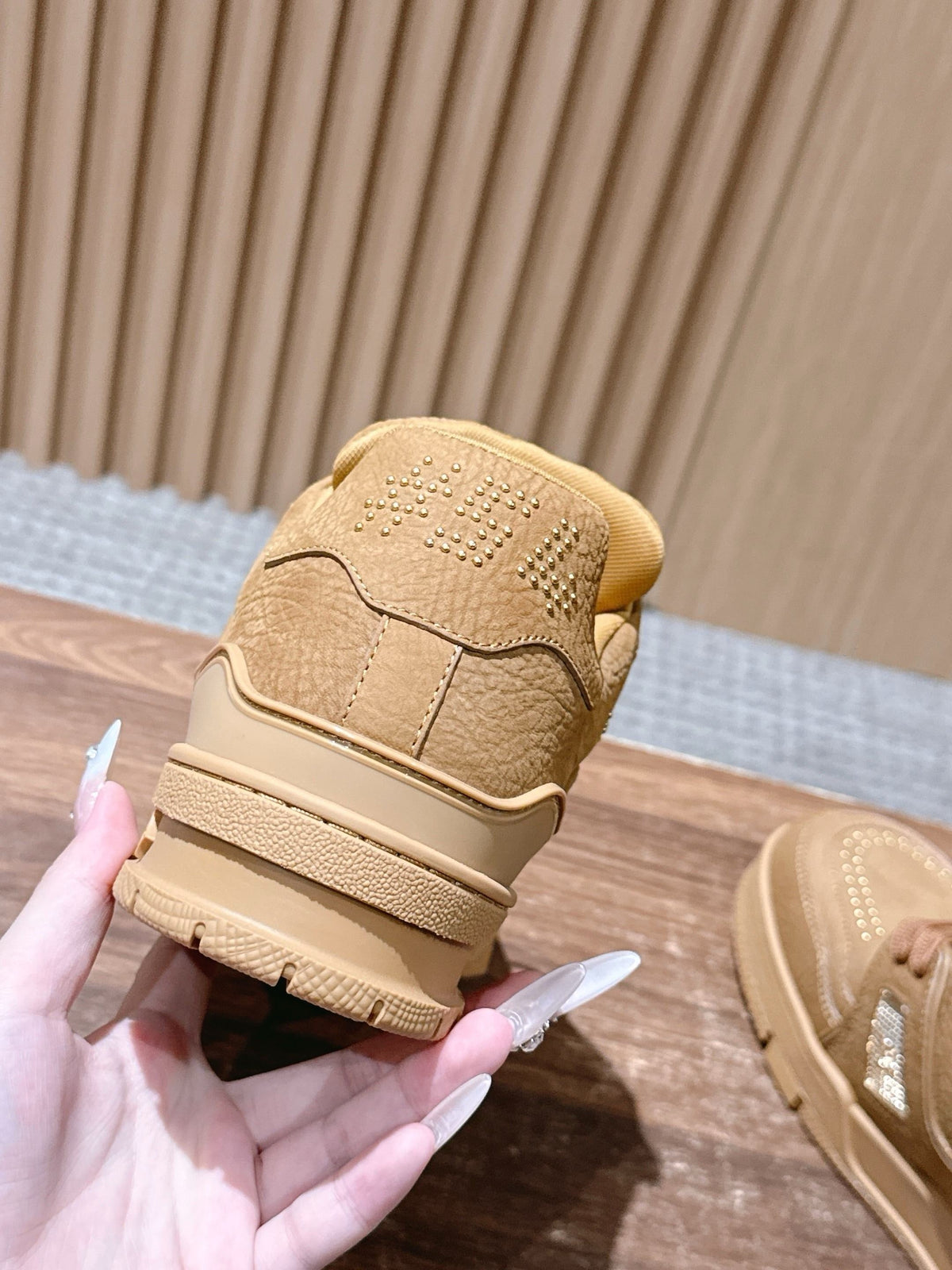 Trainer Black Textured