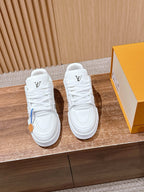 Trainer Black Textured