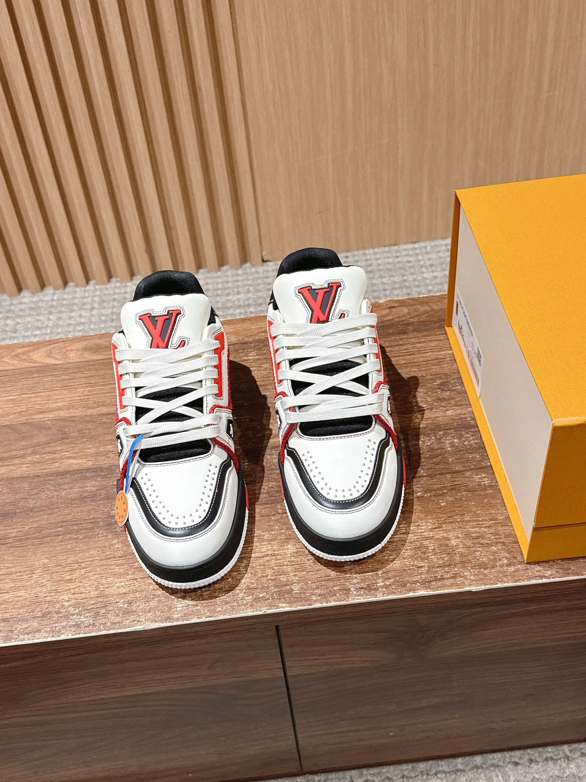 Trainer Red and White