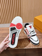 Trainer Rot und Weiß