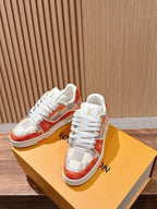 Trainer Orange