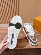 Trainer Orange