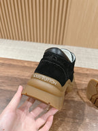 Beige Leder-Stiefelette mit Profilsohle – Damen