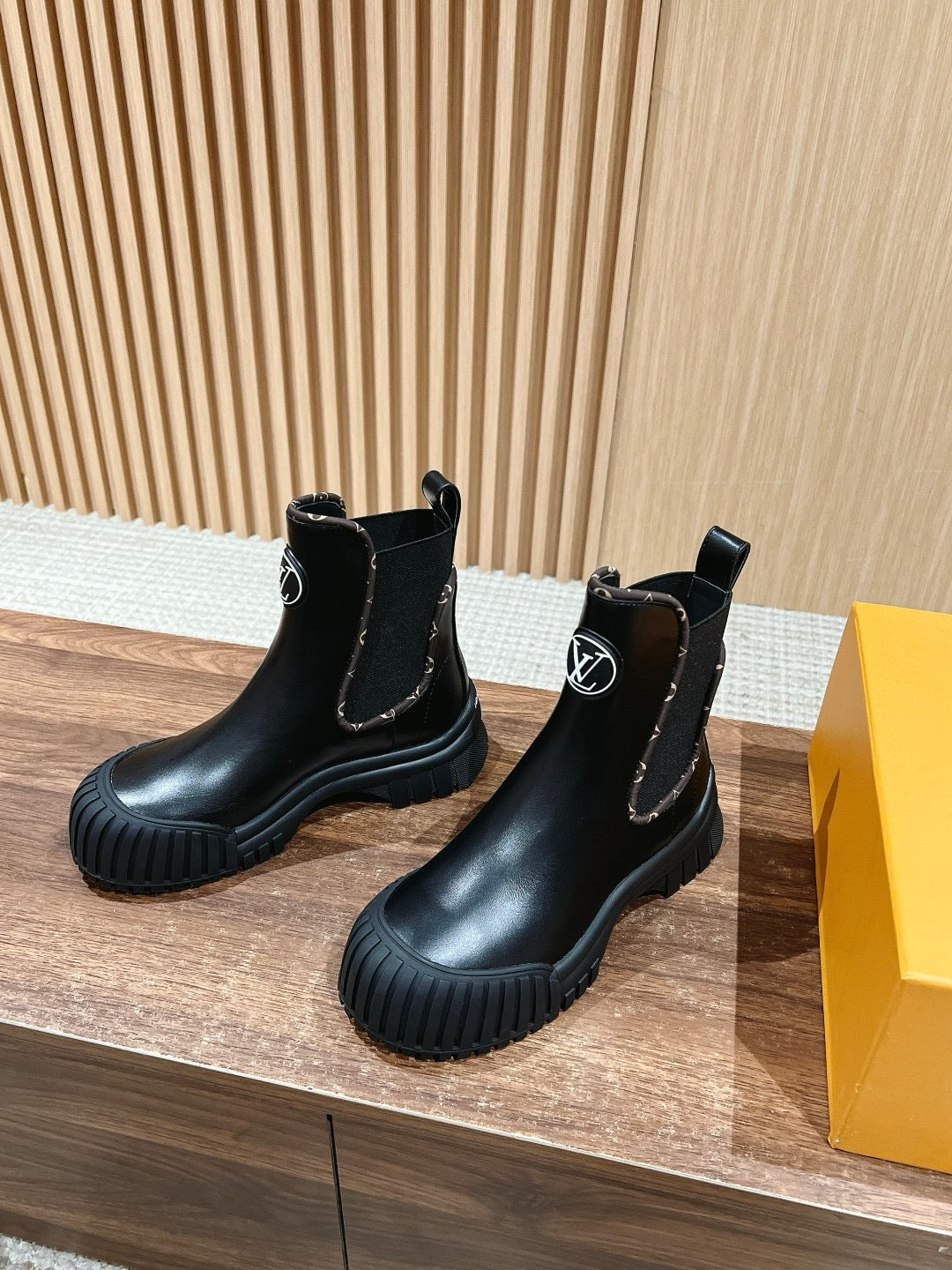 Black Leather Logo Chelsea Boot - Women's