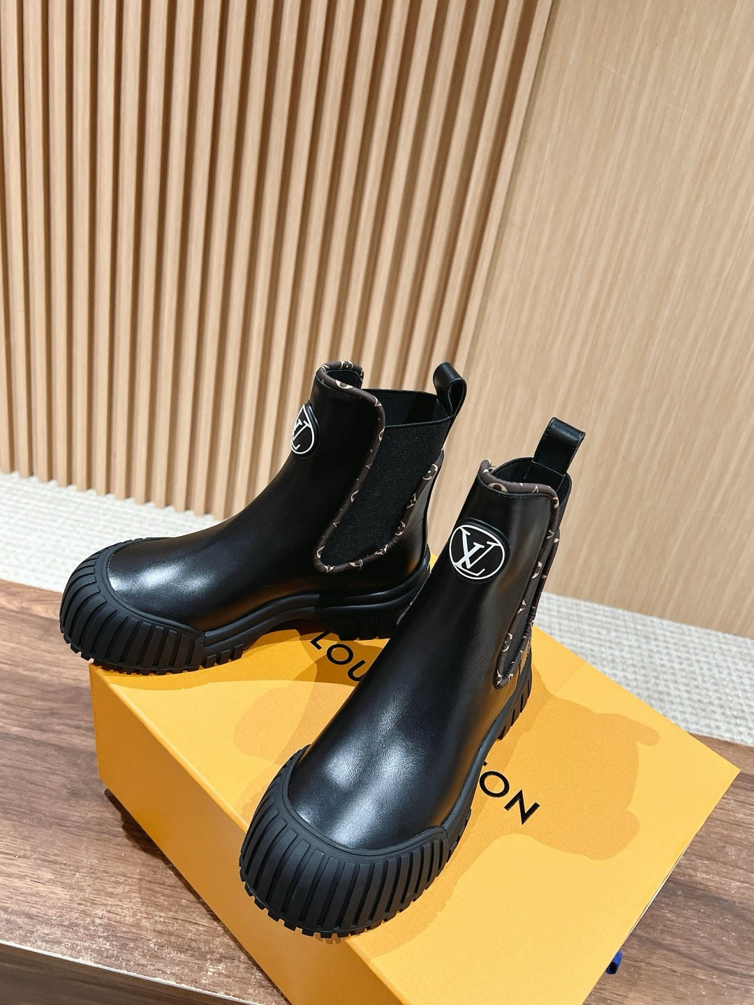 Black Leather Logo Chelsea Boot - Women's