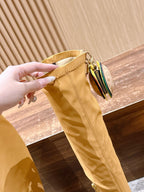 Schwarzer kniehoher Stiefel mit Lederbesatz – Damen