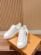 Weißer Low-Top mit Monogramm-Zehenkappe aus Leder – Damen