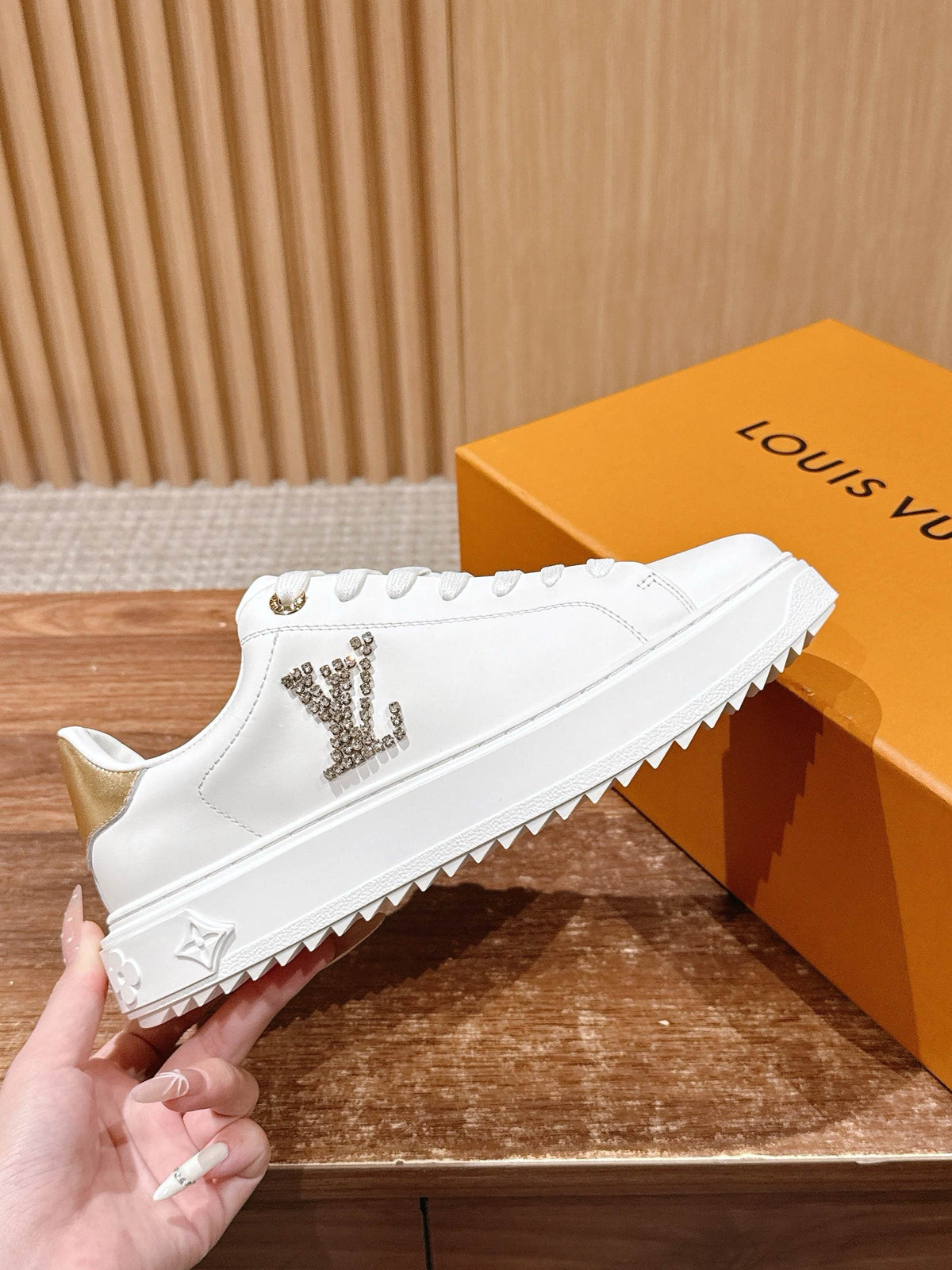 Weißer Low-Top mit Monogramm-Zehenkappe aus Leder – Damen